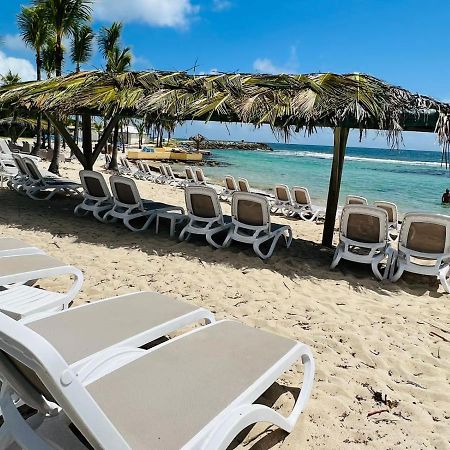 Appartement Arc En Ciel 3 Pieces Avec Acces Piscine Et Plage Saint-Francois  Exterior foto