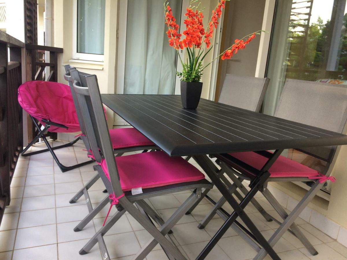 Appartement Arc En Ciel 3 Pieces Avec Acces Piscine Et Plage Saint-Francois  Exterior foto